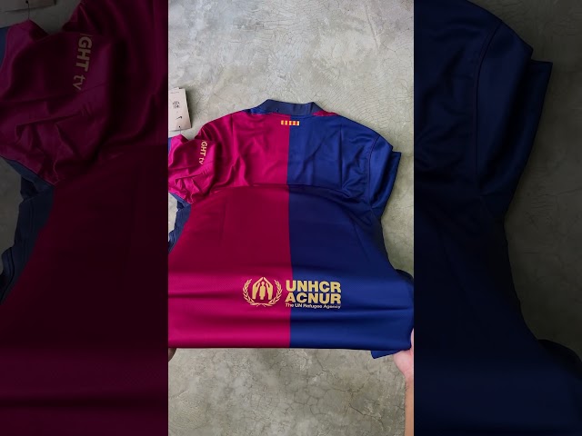 Vídeo relacionado con FC Barcelona, Camiseta y Pantalón Blaugrana, Primera Equipación Niños Temporada 25/26 Conjunto, Replica Oficial, Unisex niños, 8 años