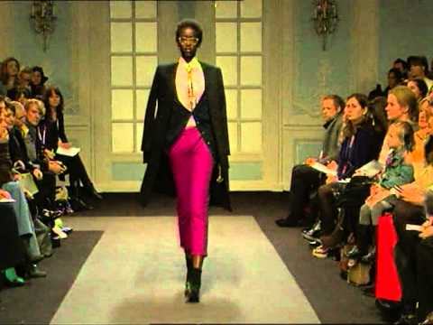 PAUL SMITH Fashion Show - Ready-To-Wear Women's Autumn/Winter 2011/12.