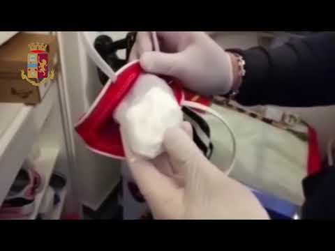 Milano, utilizza il taxi per spacciare: la Polizia di Stato arresta 45enne