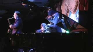 "SMOKE GETS IN YOUR EYES" / "I WANT TO BE HAPPY": HARRY ALLEN QUARTET at FEINSTEIN'S (June10, 2012)