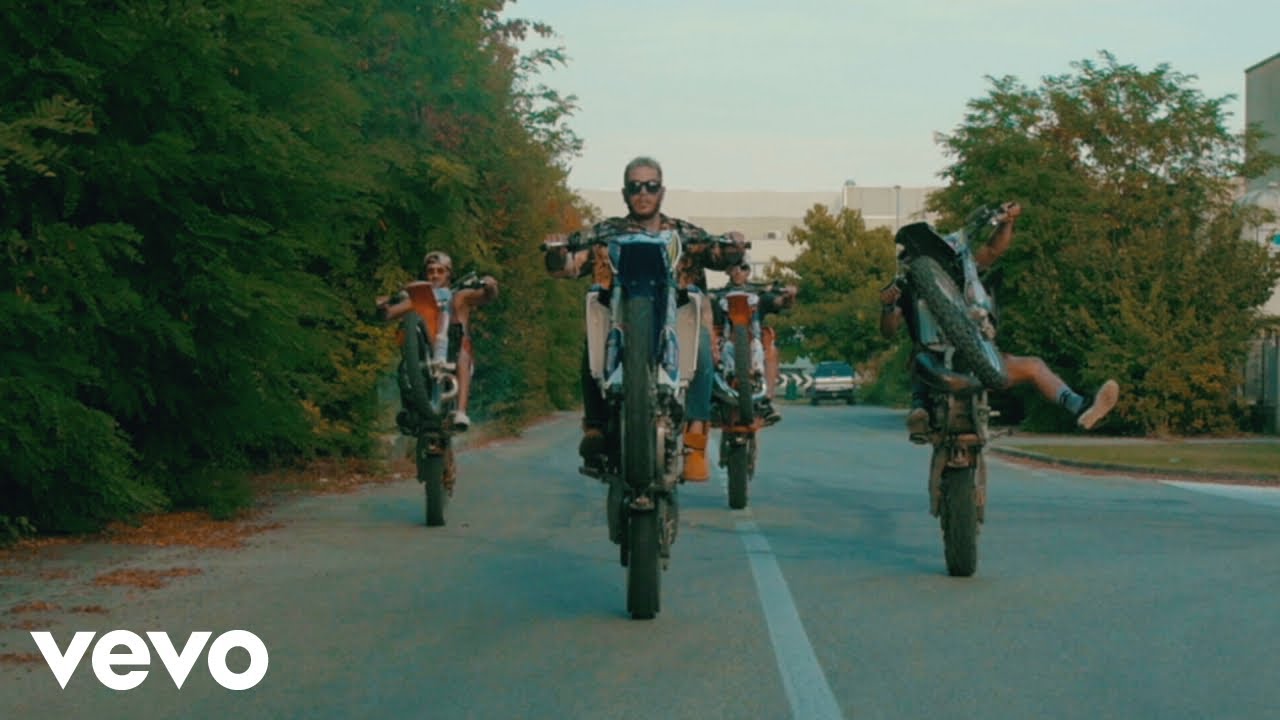 Emis Killa — Dal basso