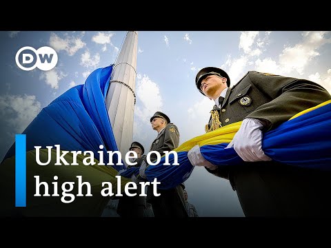 Ukraine fears Russian strikes on civilian targets on Independence Day | DW News
