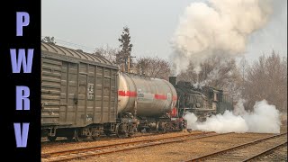 preview picture of video 'SY1141 at Yuxia shunting wagaons Feb 2014 - Final steam locomotive in Shaanxi, China!'