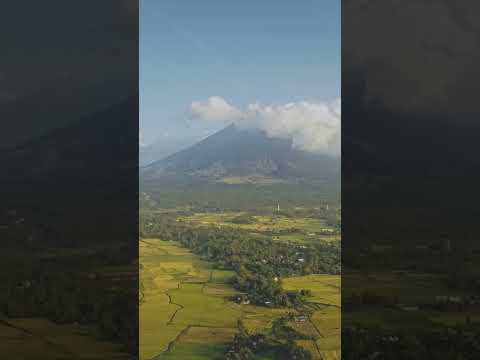 Discover Mayon Volcano, Albay! 🌋 #MayonVolcano #NaturalWonder