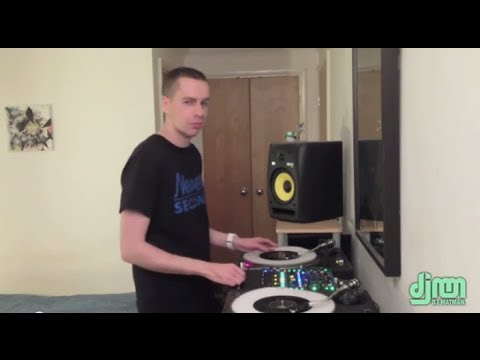 Dj Matman Beat Juggling With 7" Vinyl 45's ! (Using 2 copies of LL Cool J's Mama Said Knock You Out)