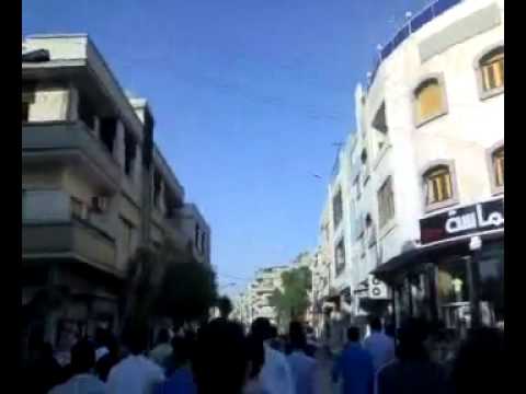 مظاهرة في حي القصور في مدينة حمص بمحافظة حمص تطالب بإسقاط النظام