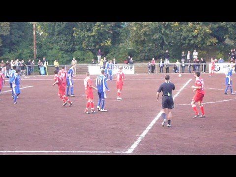 Gute Kopfballchance für Kevin Kruth