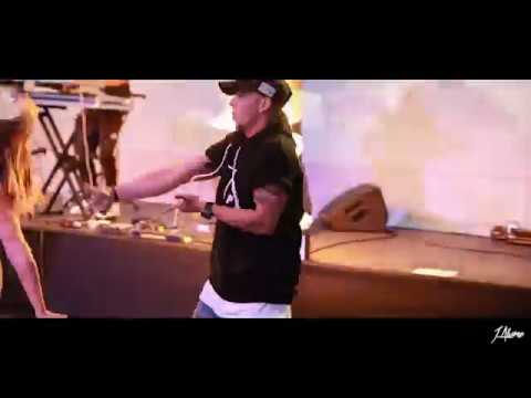 J Alvarez -  Mojanolah de la X en Barceloneta PR