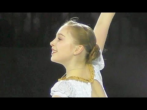Софья Титова - Русский танец - Сказки Плющенко