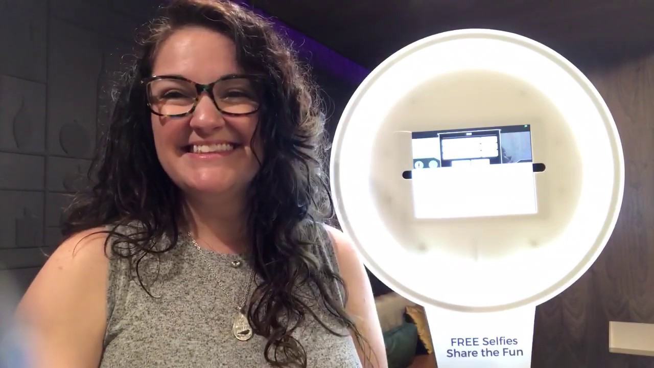 Hire Lights Camera Selfies! Photo Booths in Hollywood, Florida