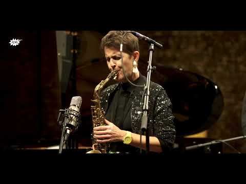 Karolina Strassmayer & Drori Mondlak - KLARO! PENG Festival 2022              "Of Mystery & Beauty"