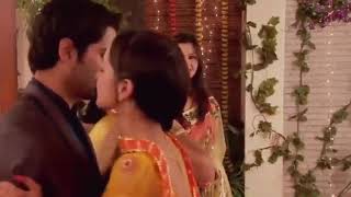 strange love kushi kisses Arnav unknowingly