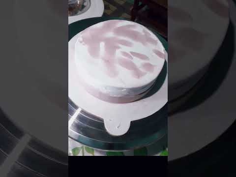 Cake decoration video