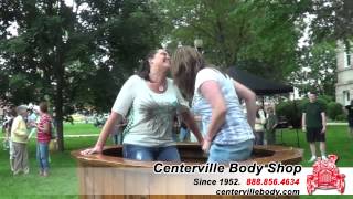 preview picture of video 'Centerville, Iowa Winefest 2013 - Grape Stomping Video 4'