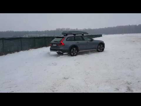 MC RALLY VOLVO V90 CROSS COUNTRY T6 AWD