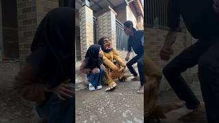 Download lagu Sister is dating a blind man and is disturbed mp3