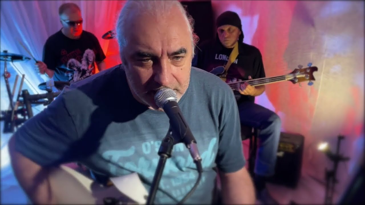 Постер видео