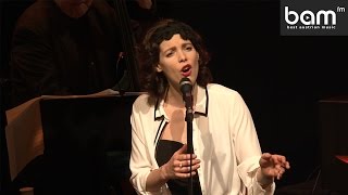 Lia Pale - Earnest Hour // LIVE