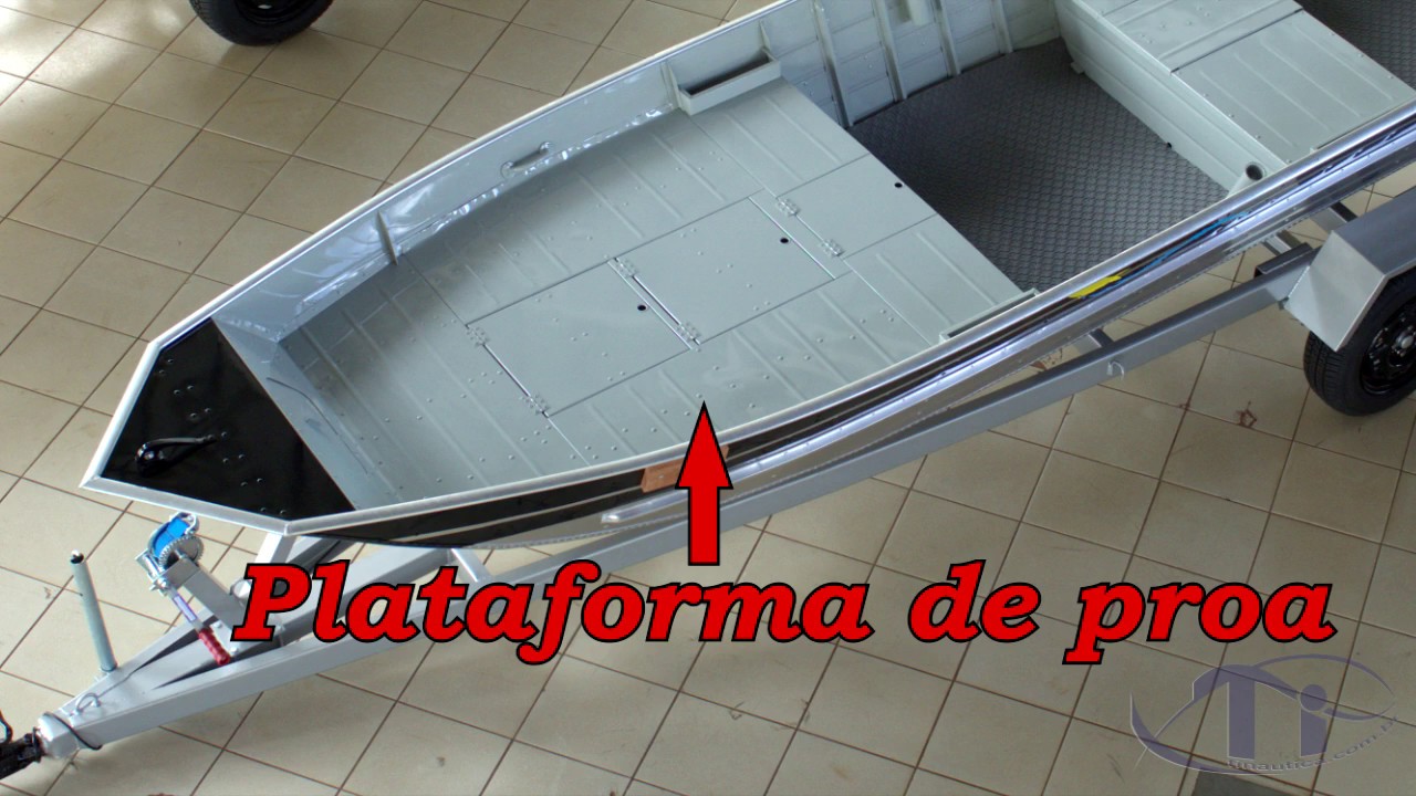 Comprar barco de alumínio Semi chata 5,5m+carreta em 24x,  repleto de acessórios.