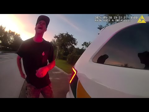 Florida Dad Attacks Cops Over Son's Trespassing at Walmart