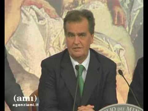 Federalismo. Dal Cdm via libera al ddl Esultanza di Bossi