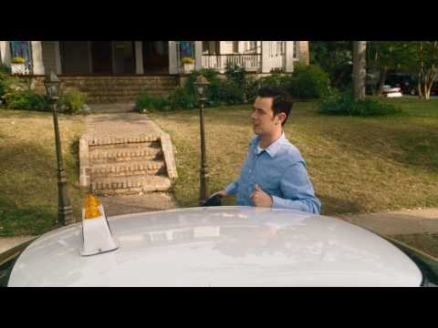 Новый парень моей мамы - Trailer