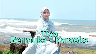 Download lagu BERMUKA DUA - TIYA  #  karaoke mp3