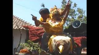 Download lagu Kawin Kiyai Dewa Nada Khitanan Rahmat Rungkang 2007 mp3