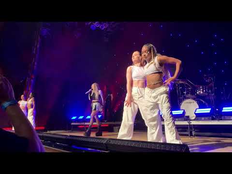 Ava Max - The Motto (Live in San Diego)