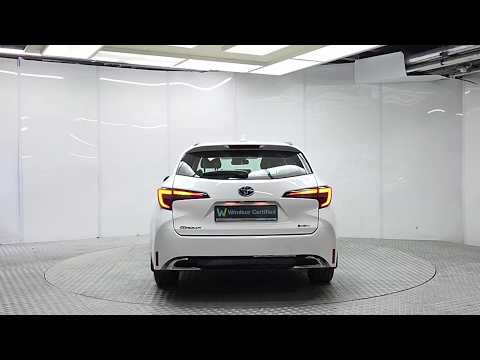Toyota Corolla 1.8 Hybrid Luna - Image 2