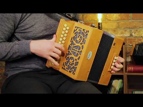 How Do You Play a Button Accordion - Phyllis' Birthday (reel)
