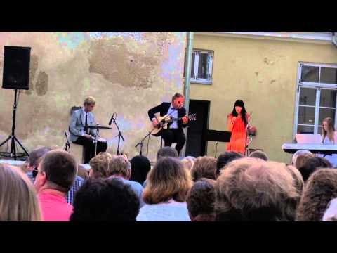 Sandra Nurmsalu ja Margus Vaher "Lähedal" (akustiline kontsertsalvestus Kõue mõisas)