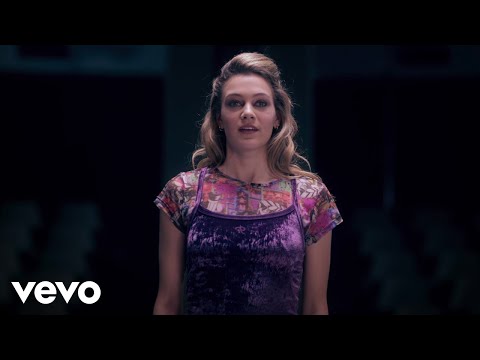 Caro Domenech - Convénceme (De "Disney Entrelazados" I Disney+)