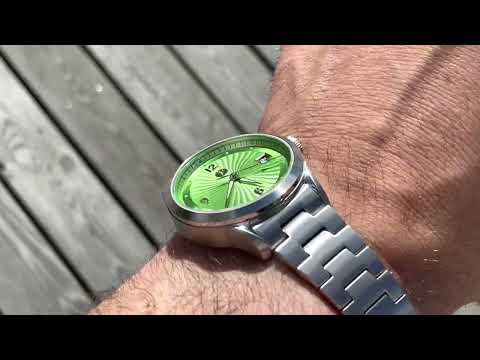 Galvin Watch Company Loimu Polar käpistelyssä