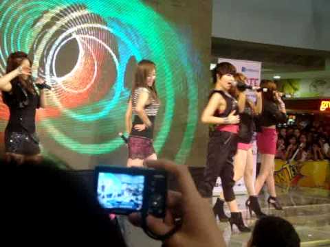 [FANCAM] 100206 4Minute - Won't Give You (Anjullae) at the SM Megamall
