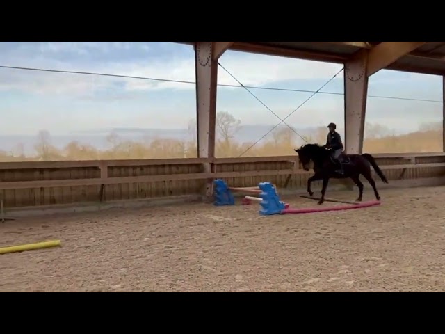 4 ans gros papiers pr&ecirc;te &agrave; pr&eacute;former