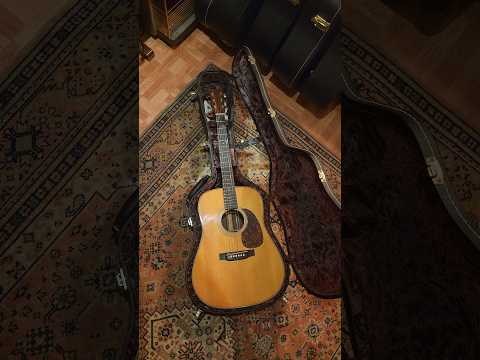 2003 Martin HD-28V Natural w/ OHSC | Herringbone, Forward-Shifted Scalloped Bracing, Tortoise Pickguard image 26