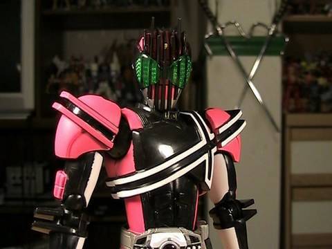 S.H. Figuarts Decade - TJ's Rehab 08