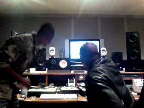 Dj Nickie Cartel and Xzike Music working on Beyonce run the world funky house  remix.mov