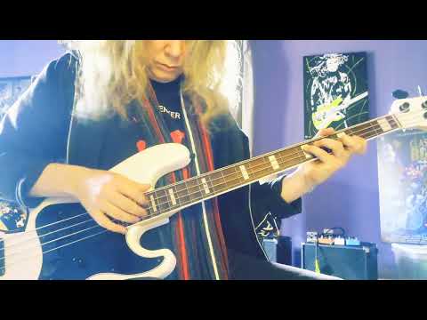 Marten Andersson Bass improvised tapping for fun.