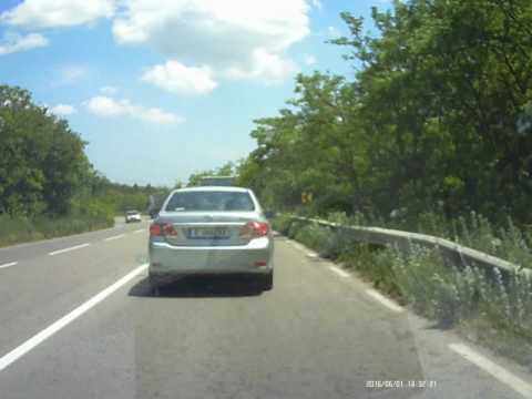 Неправилно изпреварване срещу движещи се автомобили