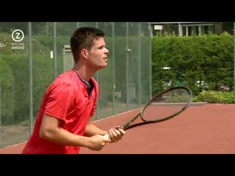 De Jonge werd een man in de VS en gaat nu vol voor carrière als tennisprof