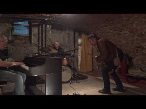 The Improvising Dog [XXIX - b]