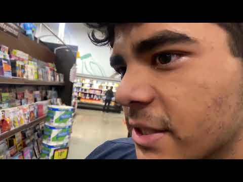 Inglewood rapper White John gets into a fist 🤛 🤜 fight 🔥😯