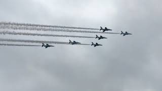 入間航空祭。ブルーインパルス飛行イベント。ニ