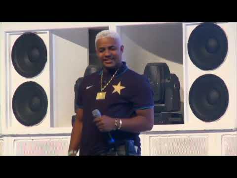 21 - Tira e bota - Mc Tevez (DVD Furacão 2000: Armagedon 2)