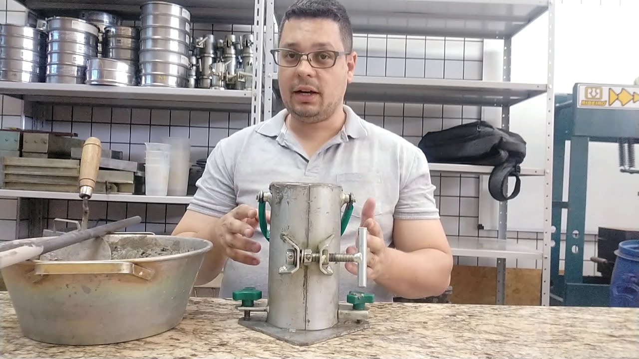 Prof. Dr. Carlos Balestra - Moldagem de Corpos de Prova de Concreto