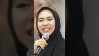 Download lagu jangan memakai pakaian ketat ⚠ || ustadzah okky setiana dewi mp3 Download lagu jangan memakai pakaian ketat ⚠ || ustadzah okky setiana dewi mp3