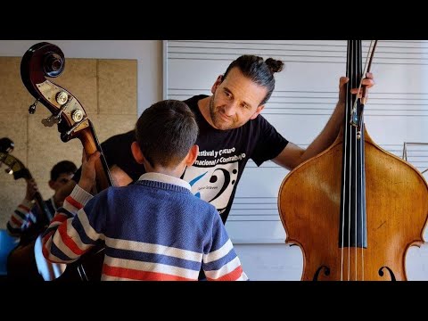 How I teach double bass to beginners