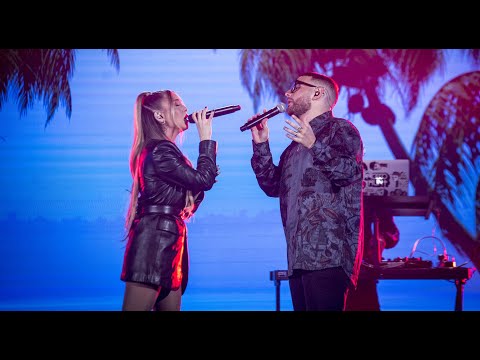 Rocco Hunt feat. Ana Mena - A un passo dalla luna (Radio Italia Live 04/11/2021)